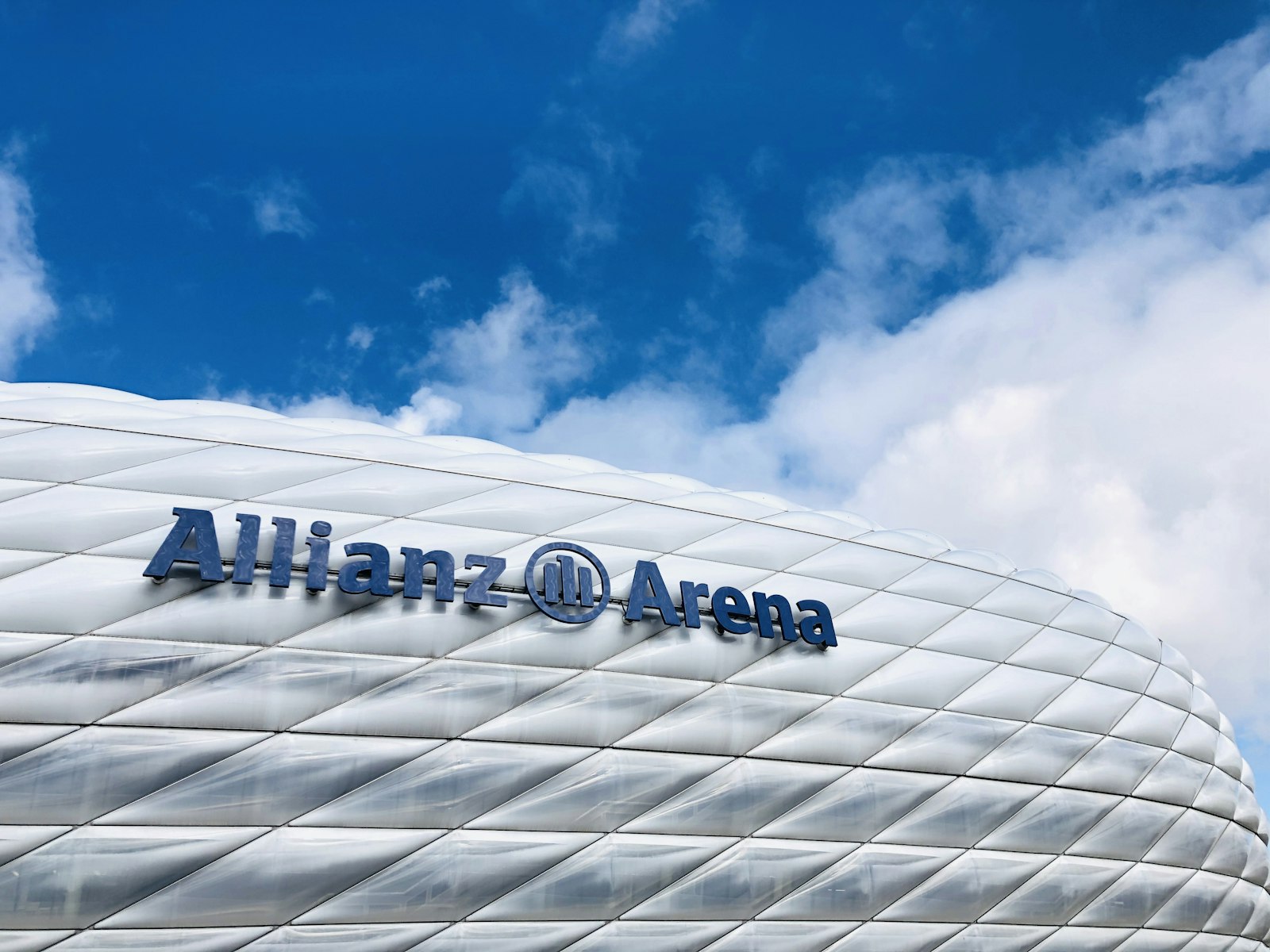 Bundesliga 2026-27 — season preview from 5,000 simulations